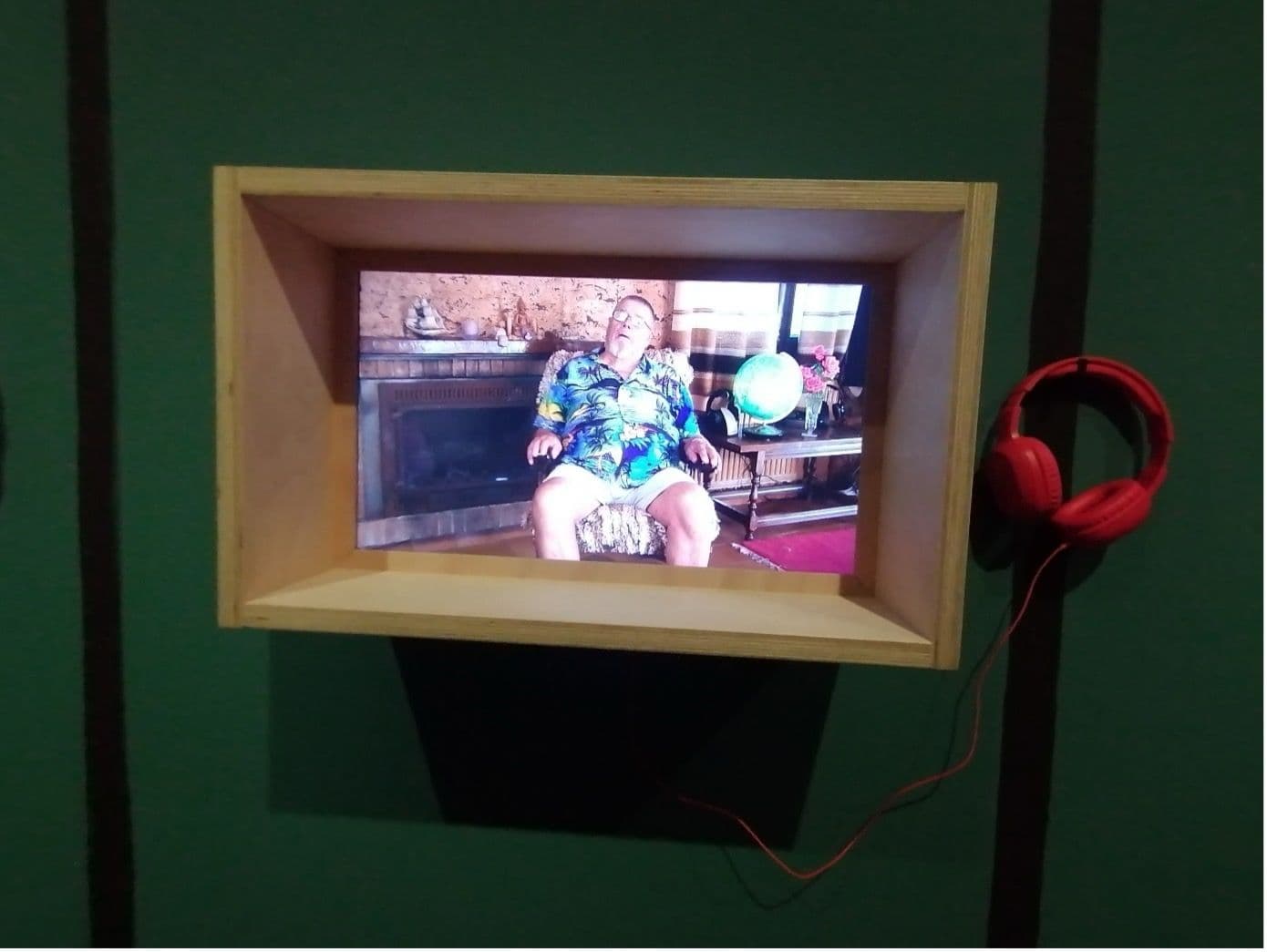 Ein Tourist erinnert sich, Videoinstallation «The Path of Innocence» von Christoph Otto. (Foto: Nadja Breger)